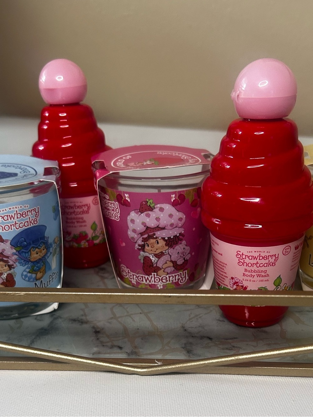 Strawberry Shortcake Pink Bath & Body Set Candle Bubble Bath Gift Set - Picture 6 of 9